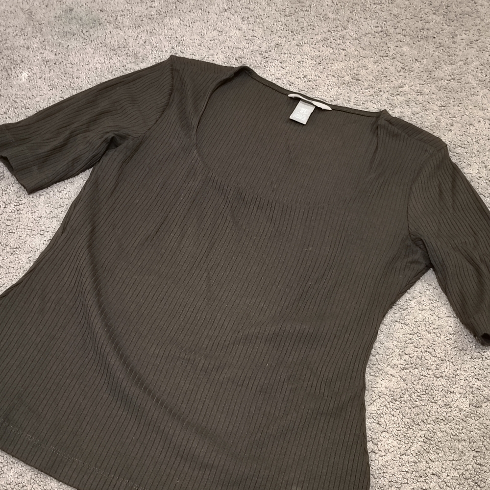 Cute Olive Green Top With A Sweetheart Neckline